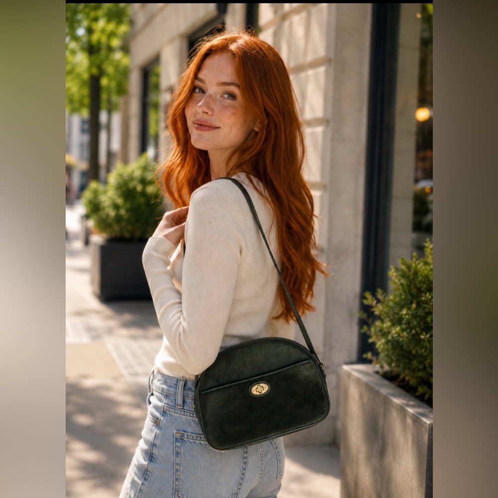 🖤 Vintage Talbots Forest Green Suede Crossbody Bag with Gold Hardware 🖤
